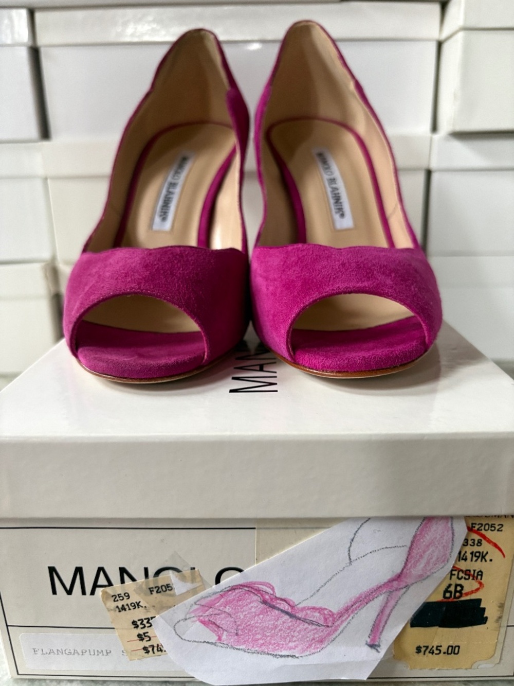Manolo Blahnik fuscia suede scalloped peep-toe pump